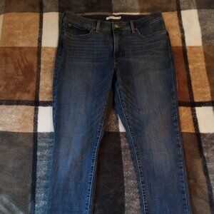 Levi distressed jeans